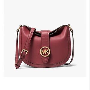 Michael Kors
GABBY SMALL DARK CHERRY LEATHER
FOLDOVER HOBO CROSSBODY BAG
